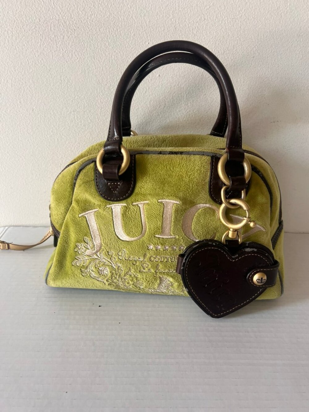 Y2K JUICY COUTURE BOWLER VELOUR SMALL EMBROIDERED SATCHEL BAG GREN